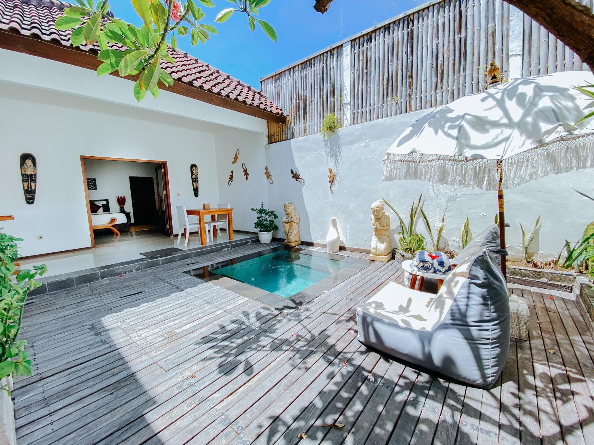 The Beach House Resort Gili Trawangan Exterior photo